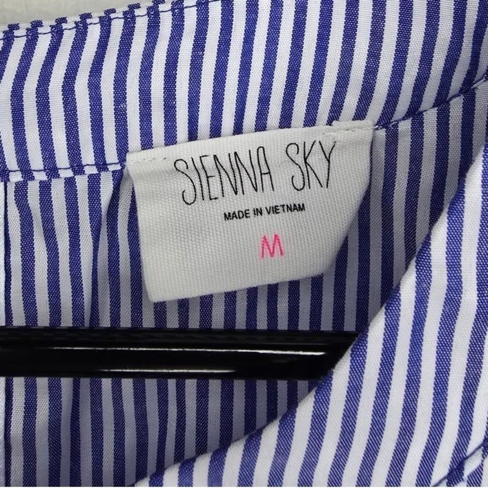Sienna Sky Women's Blue White Striped Puff Shoulder Pearl Back Button Top Size M - Picture 9 of 9